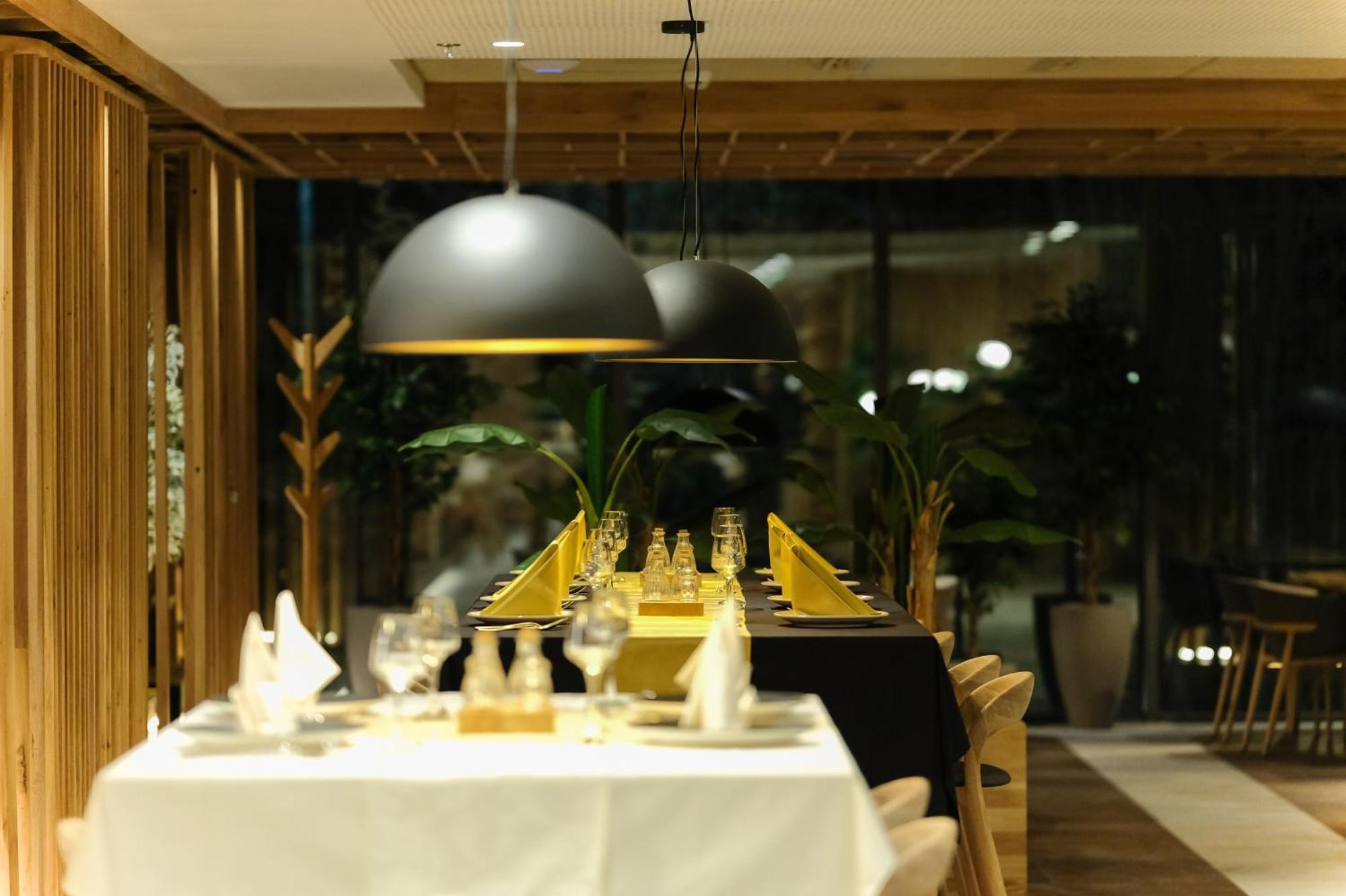 Hotel Vema Visoko Ngoại thất bức ảnh
