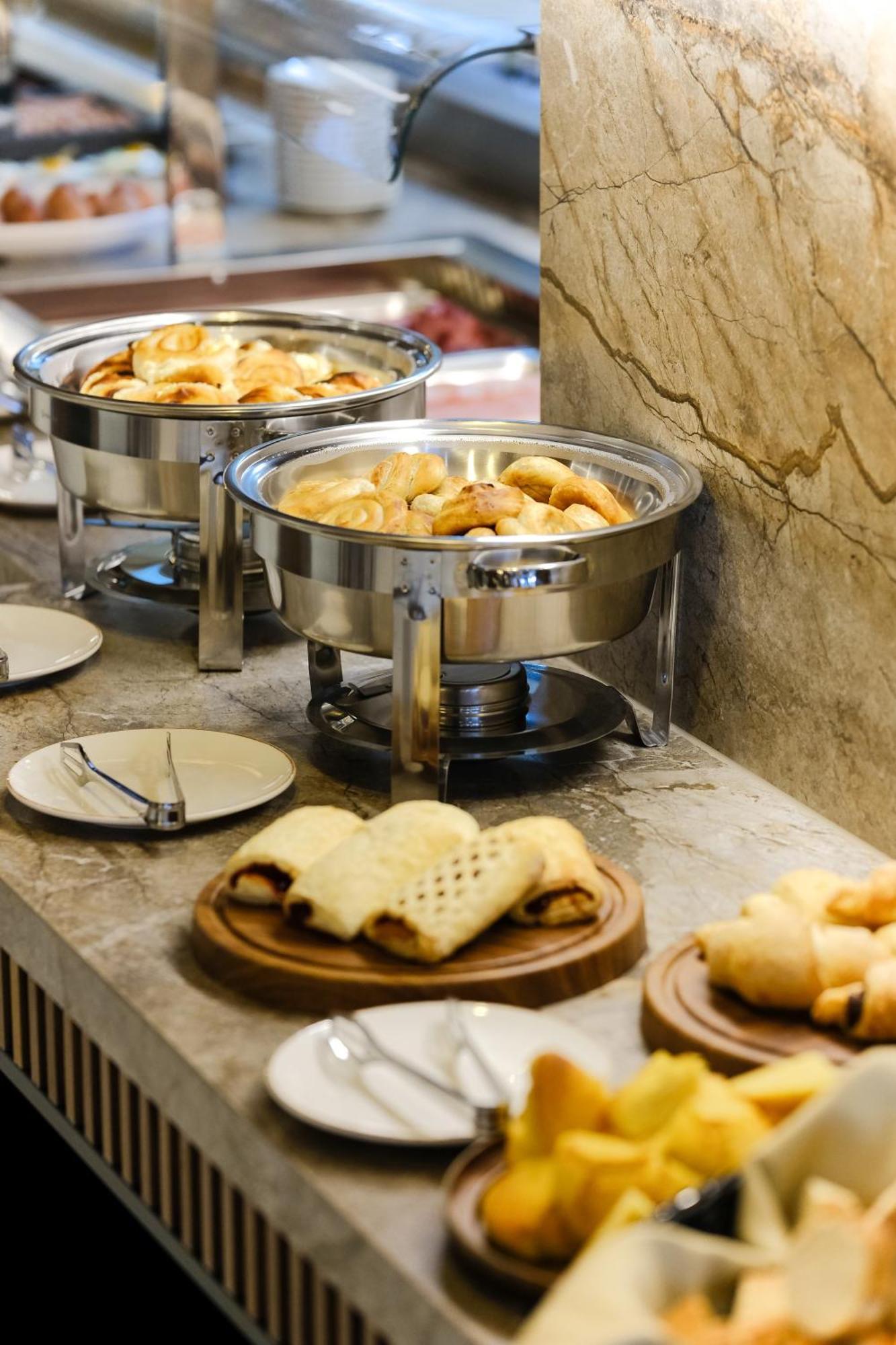 Hotel Vema Visoko Ngoại thất bức ảnh